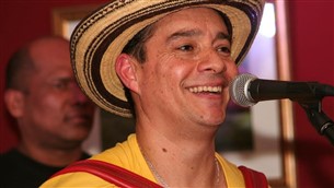 Zanger Accordeonist Osorio, Lekkere Cumbia Salsa Latin 