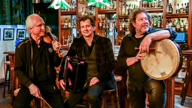 Brogans Bar - Iers Muziektrio, image 5583