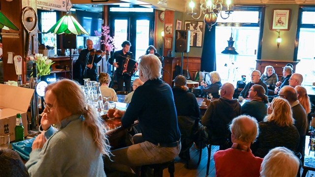 Brogans Bar - Iers Muziektrio, image 5590